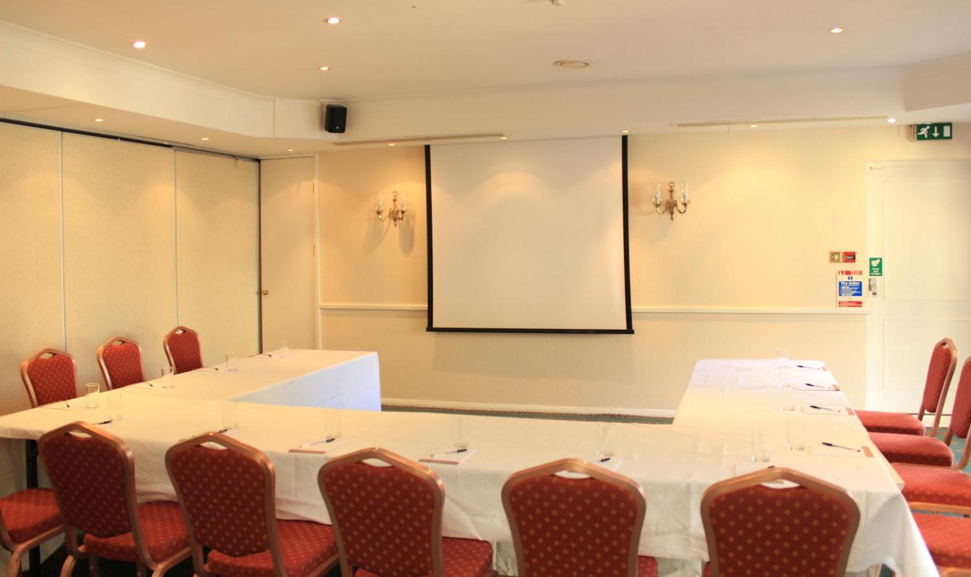 The Devil'S Punchbowl Hotel Hindhead Esterno foto