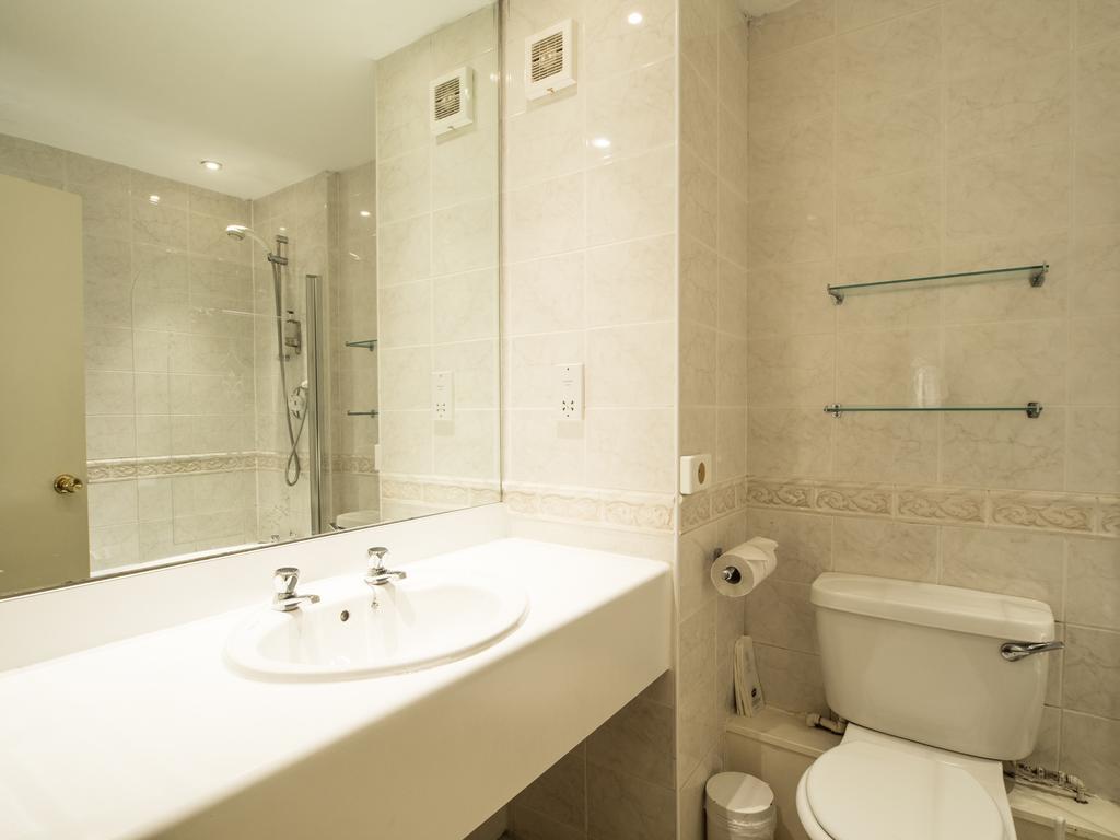 The Devil'S Punchbowl Hotel Hindhead Esterno foto