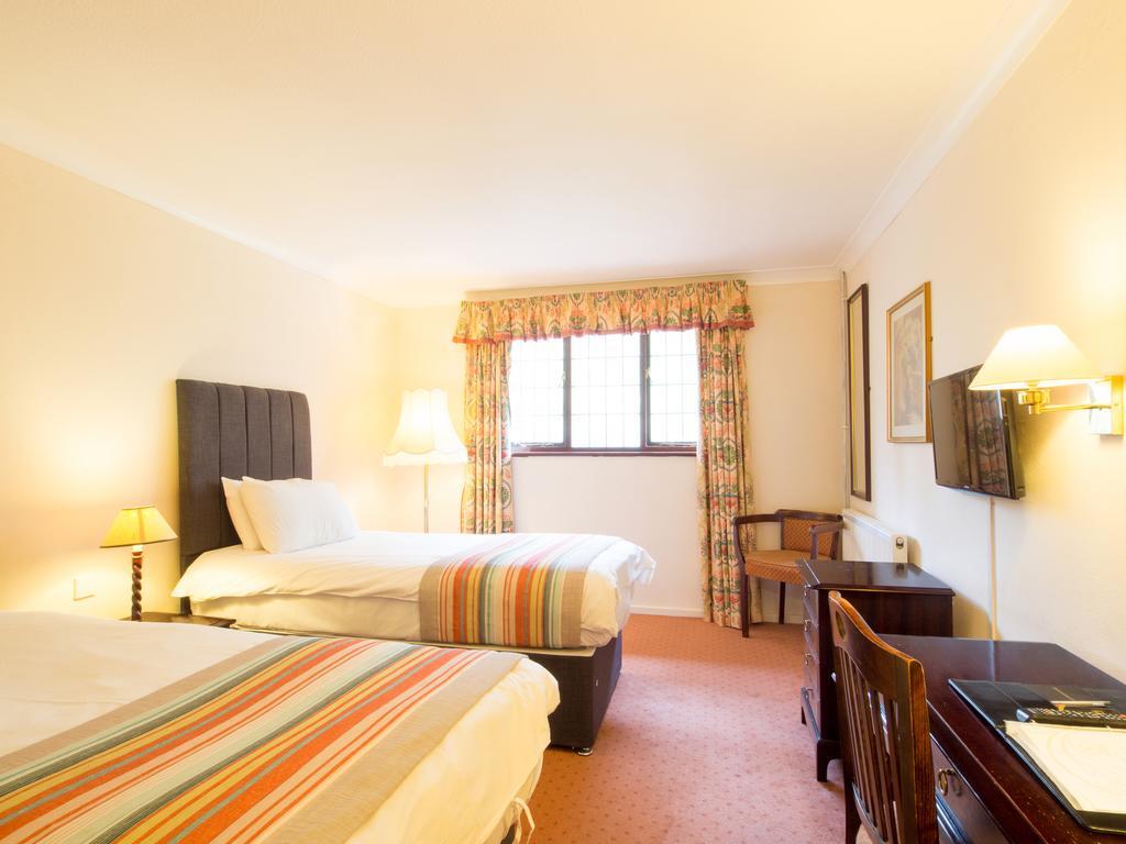 The Devil'S Punchbowl Hotel Hindhead Esterno foto